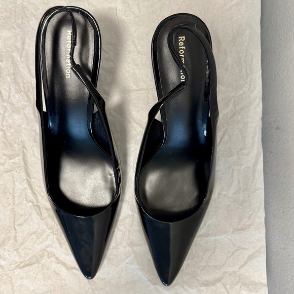 Reformation Westlyn Closed Toe Wedge, Size 7 in Black Patent - Picture 5 of 7